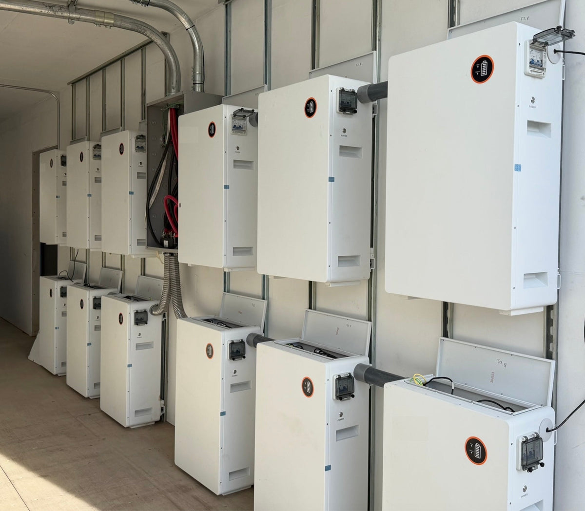 Sol-Max PowerFlo 16 Wall-Mount LFP Battery | 51.2V 314Ah 16kWh (MNPowerFlo16) - Sky Solar USA
